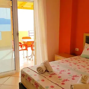 Rezidenca E Kalter Appartamento